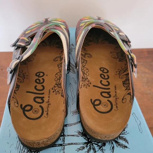 Colorful Butterfly Cross-Strap Clogs - Picture 7 of 16